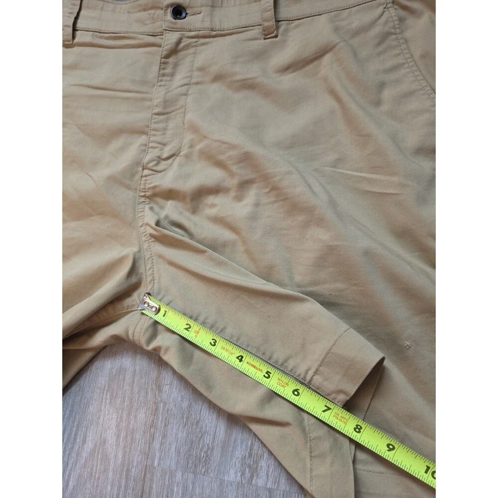 Nike Dri-FIT Men’s Khaki Chino Golf Shorts Tan Flat Front Size 40x7 GUC
